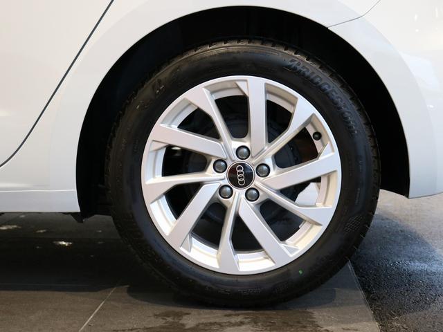 A1スポーツバック 25TFSI アドバンスド コンビニアンス&アシスタンスパッケージ/ナビゲーションパッケージ/スマートフォンインターフェイス/コントラストルーフ/ワイヤレスチャージング/アダプティブクルーズコントロール/ナビゲーションシステム(34枚目)