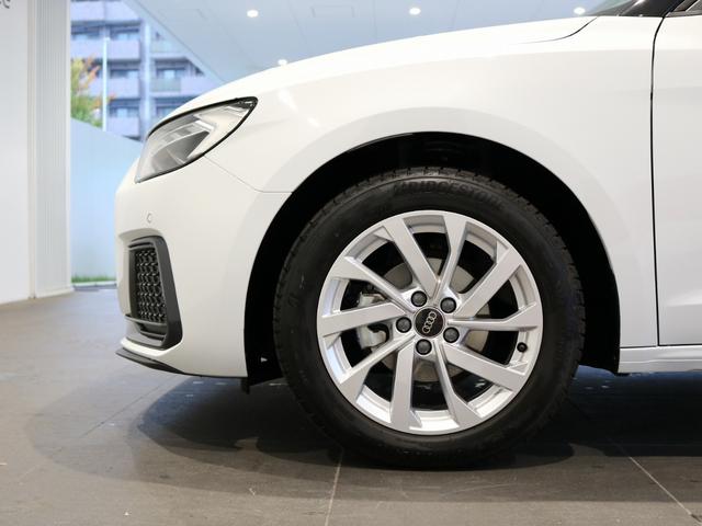 A1スポーツバック 25TFSI アドバンスド コンビニアンス&アシスタンスパッケージ/ナビゲーションパッケージ/スマートフォンインターフェイス/コントラストルーフ/ワイヤレスチャージング/アダプティブクルーズコントロール/ナビゲーションシステム(36枚目)