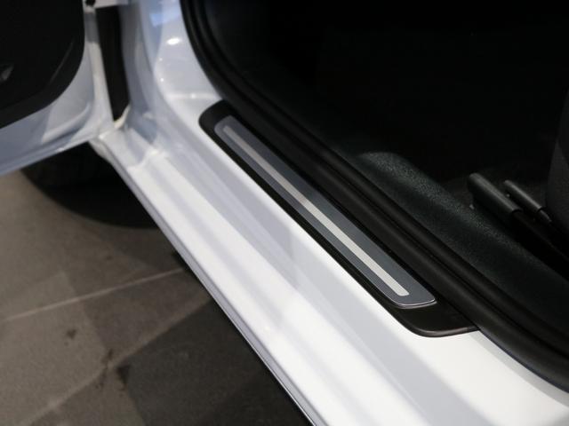 A1スポーツバック 25TFSI アドバンスド コンビニアンス&アシスタンスパッケージ/ナビゲーションパッケージ/スマートフォンインターフェイス/コントラストルーフ/ワイヤレスチャージング/アダプティブクルーズコントロール/ナビゲーションシステム(50枚目)