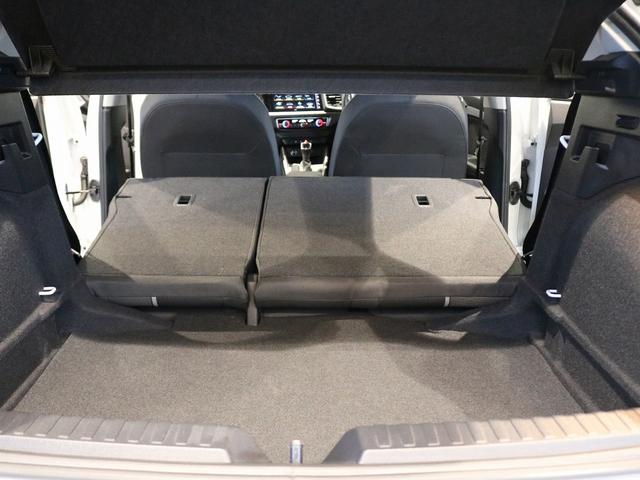 A1スポーツバック 25TFSI アドバンスド コンビニアンス&アシスタンスパッケージ/ナビゲーションパッケージ/スマートフォンインターフェイス/コントラストルーフ/ワイヤレスチャージング/アダプティブクルーズコントロール/ナビゲーションシステム(57枚目)