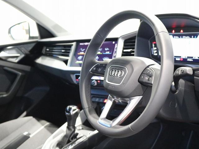 A1スポーツバック 25TFSI アドバンスド コンビニアンス&アシスタンスパッケージ/ナビゲーションパッケージ/スマートフォンインターフェイス/コントラストルーフ/ワイヤレスチャージング/アダプティブクルーズコントロール/ナビゲーションシステム(58枚目)