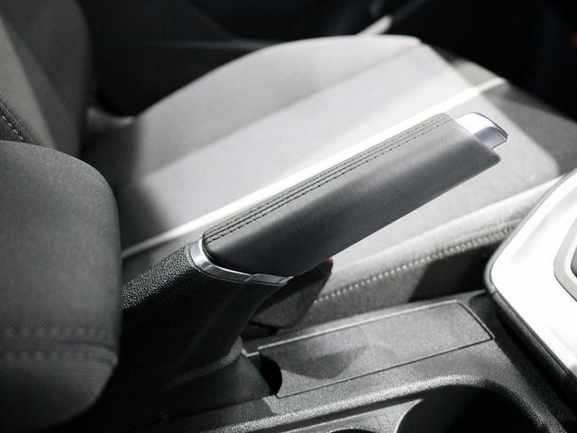 A1スポーツバック 25TFSI アドバンスド コンビニアンス&アシスタンスパッケージ/ナビゲーションパッケージ/スマートフォンインターフェイス/コントラストルーフ/ワイヤレスチャージング/アダプティブクルーズコントロール/ナビゲーションシステム(63枚目)