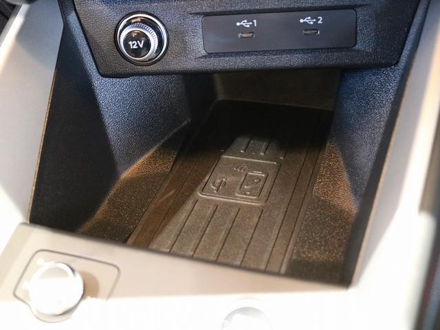 A1スポーツバック 25TFSI アドバンスド コンビニアンス&アシスタンスパッケージ/ナビゲーションパッケージ/スマートフォンインターフェイス/コントラストルーフ/ワイヤレスチャージング/アダプティブクルーズコントロール/ナビゲーションシステム(64枚目)