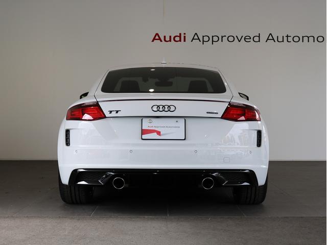 ＴＴクーペ ４５ＴＦＳＩクワトロ　Ｓラインパッケージ　Ｓｌｉｎｅエクステリアパッケージ　ブラックＡｕｄｉ　ｒｉｎｇｓ＆ブラックハイグロススタイリングパッケージ（Ａｕｄｉ　ｅｘｃｌｕｓｉｖｅ）　コンフォートパッケージ　バーチャルコックピット（5枚目）