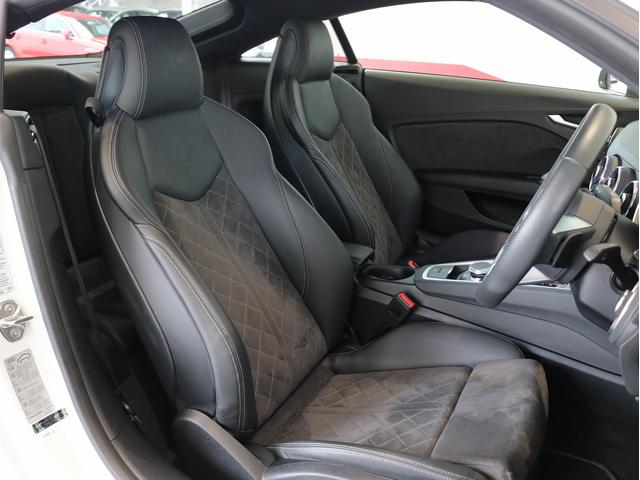ＴＴクーペ ４５ＴＦＳＩクワトロ　Ｓラインパッケージ　Ｓｌｉｎｅエクステリアパッケージ　ブラックＡｕｄｉ　ｒｉｎｇｓ＆ブラックハイグロススタイリングパッケージ（Ａｕｄｉ　ｅｘｃｌｕｓｉｖｅ）　コンフォートパッケージ　バーチャルコックピット（8枚目）