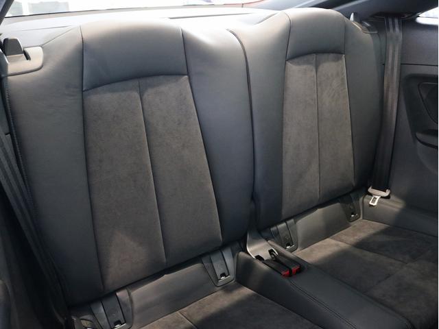 ＴＴクーペ ４５ＴＦＳＩクワトロ　Ｓラインパッケージ　Ｓｌｉｎｅエクステリアパッケージ　ブラックＡｕｄｉ　ｒｉｎｇｓ＆ブラックハイグロススタイリングパッケージ（Ａｕｄｉ　ｅｘｃｌｕｓｉｖｅ）　コンフォートパッケージ　バーチャルコックピット（9枚目）