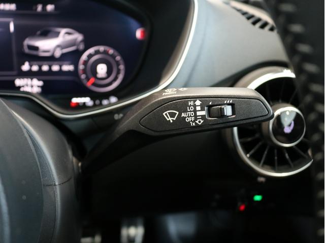 ＴＴクーペ ４５ＴＦＳＩクワトロ　Ｓラインパッケージ　Ｓｌｉｎｅエクステリアパッケージ　ブラックＡｕｄｉ　ｒｉｎｇｓ＆ブラックハイグロススタイリングパッケージ（Ａｕｄｉ　ｅｘｃｌｕｓｉｖｅ）　コンフォートパッケージ　バーチャルコックピット（17枚目）