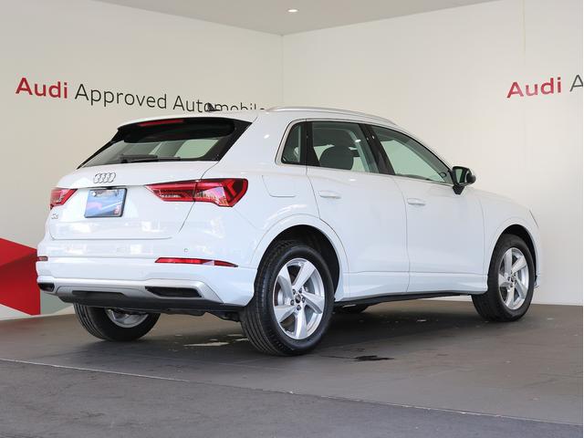 Ｑ３ ３５ＴＦＳＩアドバンスド　グレイシアホワイト　コンビニエンス＆アシスタンスパッケージ　テクノロジーパッケージ　シートヒーター　３６０°カメラ　サイドアシスト　レーンアシスト　認定中古車（4枚目）