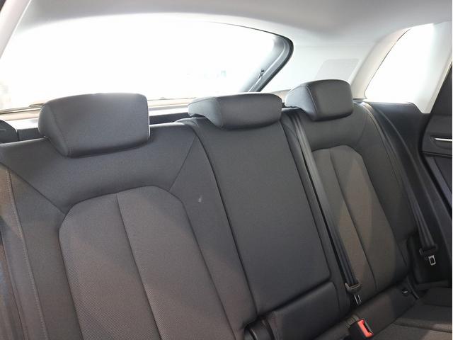 Ｑ３ ３５ＴＦＳＩアドバンスド　グレイシアホワイト　コンビニエンス＆アシスタンスパッケージ　テクノロジーパッケージ　シートヒーター　３６０°カメラ　サイドアシスト　レーンアシスト　認定中古車（9枚目）
