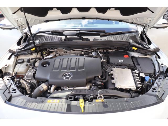 ＧＬＡクラス ＧＬＡ２００ｄ　４Ｍ　ＡＭＧライン　レーダーセーフティーＰ　自動追従　ハーフ革Ｐシート／ヒーター　パノラマルーフ　ＨＤＤナビＴＶ　Ａｐｐｌｅ　ＣａｒＰｌａｙ　Ｂｌｕｅｔｏｏｔｈ　３６０°／Ｂカメ　ヘッドアップディスプレイ　純正ドラレコ　ＬＥＤ　フルタイム４ＷＤ（32枚目）