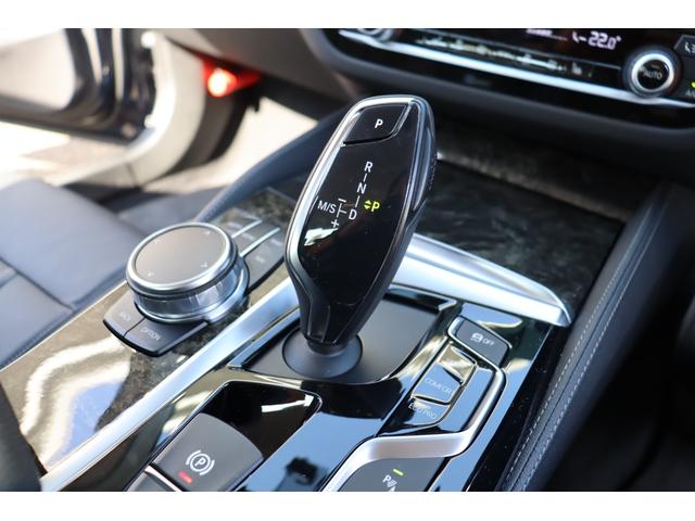 ５シリーズ ５３０ｉラグジュアリー　ＡＣＣ　自動追従　１オナ　インテリジェントセーフティー　本革Ｐシート／ヒーター　純正ＨＤＤナビＴＶ　Ｂｌｕｅｔｏｏｔｈ　３６０°カメラ　Ｂカメラ　ドラレコ　ＬＥＤ　アンビエントライト　Ｐトランク　スマートオープナー　８速ＡＴ（7枚目）