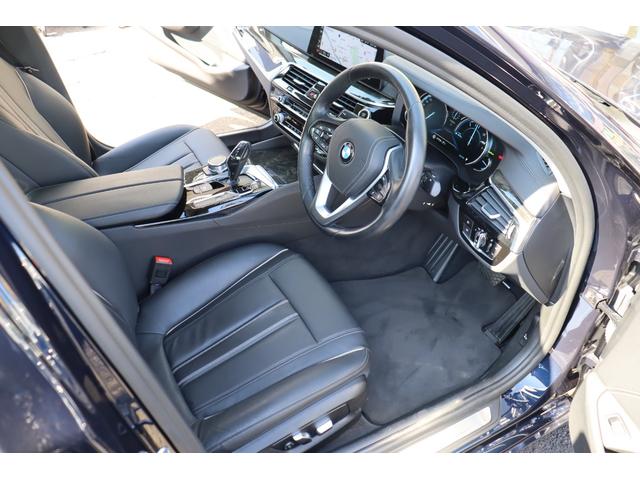 ５シリーズ ５３０ｉラグジュアリー　ＡＣＣ　自動追従　１オナ　インテリジェントセーフティー　本革Ｐシート／ヒーター　純正ＨＤＤナビＴＶ　Ｂｌｕｅｔｏｏｔｈ　３６０°カメラ　Ｂカメラ　ドラレコ　ＬＥＤ　アンビエントライト　Ｐトランク　スマートオープナー　８速ＡＴ（26枚目）