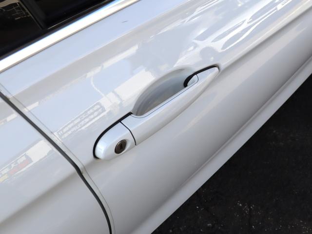 ３シリーズ ３２０ｄ　ラグジュアリー　後期型　ＡＣＣ　自動追従　インテリジェントセーフティー　ドライビングアシスト　本革Ｐシート／ヒーター　純正ＨＤＤナビ　Ｂｌｕｅｔｏｏｔｈ　Ｂカメラ　ＬＥＤ　コンフォートアクセス　アンビエントライト　スマートオープナー　８速ＡＴ（16枚目）