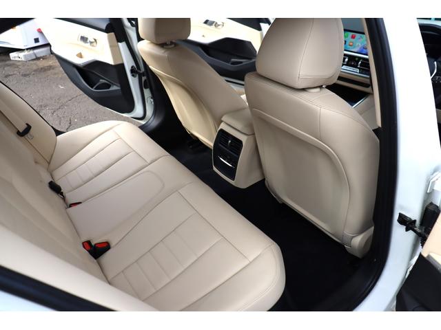 ３シリーズ ３２０ｉ　ハイラインＰ　コンフォートＰ　ＡＣＣ　自動追従　インテリジェントセーフティー　本革Ｐシート／ヒーター　純正ＨＤＤナビ　Ａｐｐｌｅ　ＣａｒＰｌａｙ　Ｂｌｕｅｔｏｏｔｈ　Ｂカメラ　前後ドラレコ　ＬＥＤ　アンビエントライト　スマートオープナー　８速ＡＴ（27枚目）