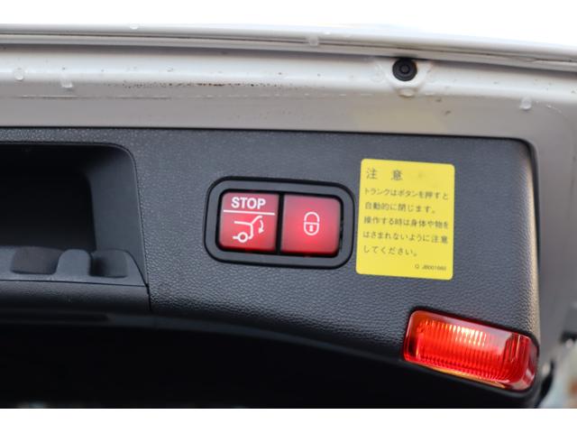 Ｅクラスステーションワゴン Ｅ２５０ワゴン　アバンギャルド　スポーツ　セーフティーＰ　自動追従　ベーシックＰ　パドルシフト　ハーフ革Ｐシート／ヒーター　純正ＨＤＤナビＴＶ　Ｂｌｕｅｔｏｏｔｈ　Ｂカメラ　ドラレコ　ＬＥＤ　ディストロニックプラス　キーレスゴー　パワーテールゲート　７速ＡＴ（18枚目）