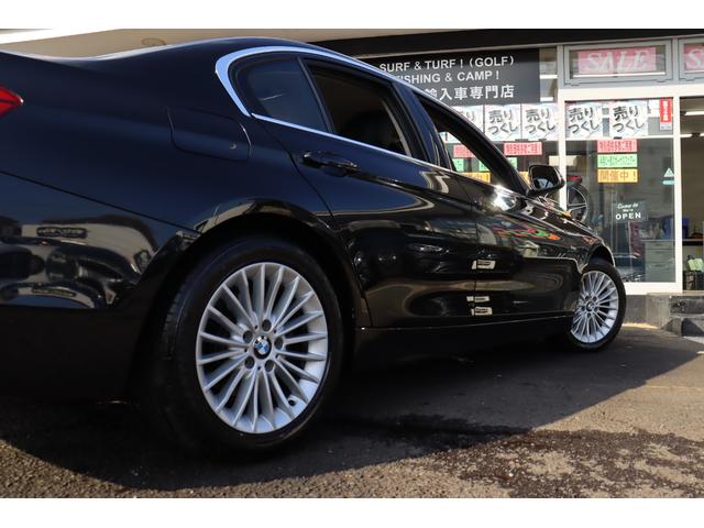 ３シリーズ ３２０ｄ　ラグジュアリー　ＡＣＣ　自動追従　インテリジェントセーフティー　本革Ｐシート／ヒーター　純正ＨＤＤナビＴＶ　Ｂｌｕｅｔｏｏｔｈ　Ｂカメラ　ＬＥＤ　　ＥＣＯストップ　コンフォートアクセス　ＰＤＣ　アンビエントライト　８速ＡＴ（24枚目）