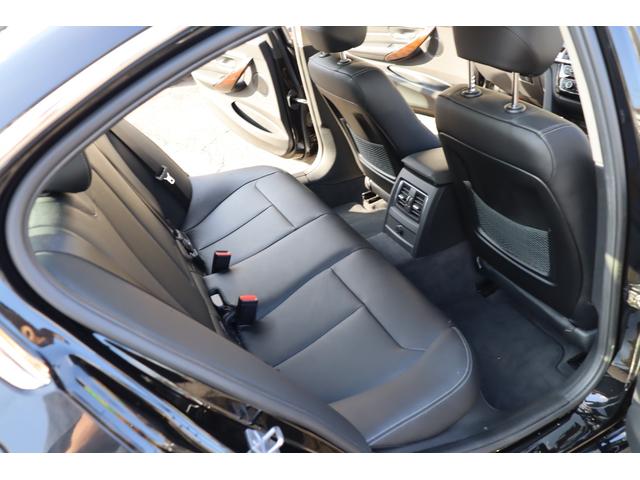 ３シリーズ ３２０ｄ　ラグジュアリー　ＡＣＣ　自動追従　インテリジェントセーフティー　本革Ｐシート／ヒーター　純正ＨＤＤナビＴＶ　Ｂｌｕｅｔｏｏｔｈ　Ｂカメラ　ＬＥＤ　　ＥＣＯストップ　コンフォートアクセス　ＰＤＣ　アンビエントライト　８速ＡＴ（26枚目）