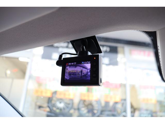 Ｅクラスステーションワゴン Ｅ２００ワゴン　４Ｍ　ＡＶＧ　下取車　セーフティＰ　自動追従　ＢＳＧ搭載　ハーフ革Ｐシート／ヒーター　純正ＨＤＤナビＴＶ　Ａｐｐｌｅ　ＣａｒＰｌａｙ　Ｂｌｕｅｔｏｏｔｈ　３６０°／Ｂクカメラ　ドラレコ　ディストロニックプラス　フルタイム４ＷＤ　９速ＡＴ（15枚目）