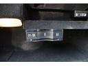 Ｃ２００　ＡＶＧ　ＡＭＧライン　セーフティーＰ　自動追従　パドルシフト　本革スポーツＰシート／ヒーター　純正ＨＤＤナビＴＶ　Ｂｌｕｅｔｏｏｔｈ　Ｂカメラ　　ＬＥＤ　　ディストロニックプラス　ＥＣＯグストップ　キーレスゴー　アンビエントライト　７速ＡＴ（12枚目）