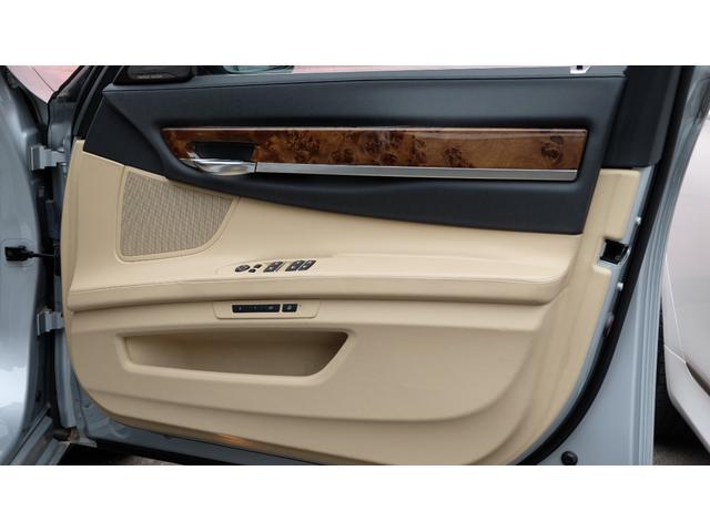 ７５０Ｌｉ　リヤエンターテイメント／プラスＰＫＧ／コンフォートＰＫＧ／ＬＥＤヘッドライト／ドライビングアシスト／トップ＆サイドビューカメラ／ＨＤＤナビ／２２ｉｎｃｈ（３ｐｃｓ）ＡＷ／ＨＵＤ／リアコンフォートシート(69枚目)