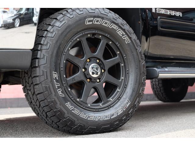 ＧＭＣシエラ 　ＳＬＥ／ＡＷＤ／ＣＲＥＷＣＡＢ／検１年／ＭＬＪ１８ＡＷ／３ｉｎボディリフト／ランニングボード／トノカバー／ベッドライナー／ＨＤＤナビ／ＢＴ／Ｆ・Ｓ・Ｒカメラ／ＳＲ／レザーシート／ワンオフマフラー（7枚目）