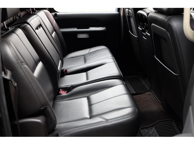 ＧＭＣシエラ 　ＳＬＥ／ＡＷＤ／ＣＲＥＷＣＡＢ／検１年／ＭＬＪ１８ＡＷ／３ｉｎボディリフト／ランニングボード／トノカバー／ベッドライナー／ＨＤＤナビ／ＢＴ／Ｆ・Ｓ・Ｒカメラ／ＳＲ／レザーシート／ワンオフマフラー（48枚目）