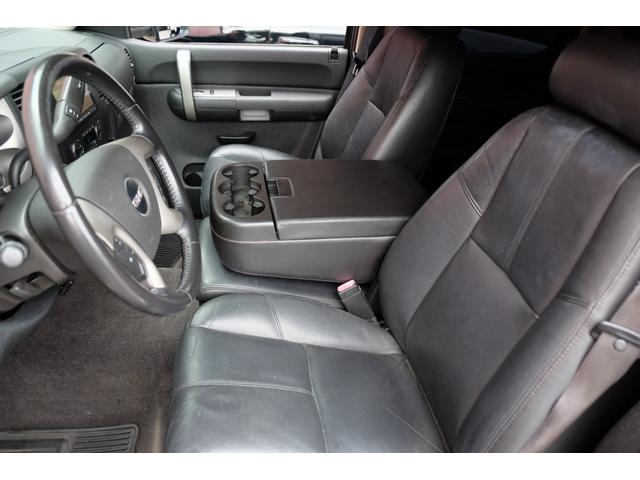 ＧＭＣシエラ 　ＳＬＥ／ＡＷＤ／ＣＲＥＷＣＡＢ／検１年／ＭＬＪ１８ＡＷ／３ｉｎボディリフト／ランニングボード／トノカバー／ベッドライナー／ＨＤＤナビ／ＢＴ／Ｆ・Ｓ・Ｒカメラ／ＳＲ／レザーシート／ワンオフマフラー（50枚目）
