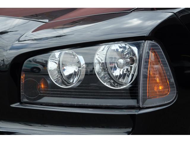 ダッジ・チャージャー ＳＲＴ８　正規ディーラー車／６万ｋｍ／検２年付／２０インチＡＷ／Ｂｒｅｍｂｏキャリパー／ＢＩＬＳＴＥＩＮショック／ＭＯＰＡＲタワーバー／サンルーフ／ＳＲＴスポーツシート／シートヒーター／バックカメラ／ＥＴＣ付（7枚目）