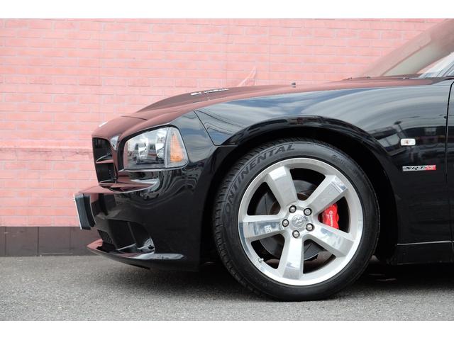 ダッジ・チャージャー ＳＲＴ８　正規ディーラー車／６万ｋｍ／検２年付／２０インチＡＷ／Ｂｒｅｍｂｏキャリパー／ＢＩＬＳＴＥＩＮショック／ＭＯＰＡＲタワーバー／サンルーフ／ＳＲＴスポーツシート／シートヒーター／バックカメラ／ＥＴＣ付（22枚目）