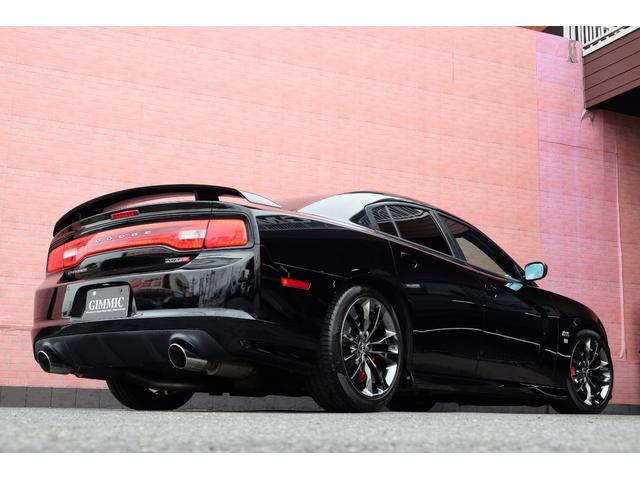 ダッジ・チャージャー ＳＲＴ８　新並／６．４ＨＥＭＩ／ＳＲ／２０ＡＷ／ＢＩＬＳＴＥＩＮショック／Ｅｉｂａｃｈサス／ＢｒｅｍｂｏキャリパーＢ／Ｂｏｒｌａエキゾースト／ＳＲＴハーフレザー／パナソニックナビ／フルセグ／リモートＥＧスタート（25枚目）