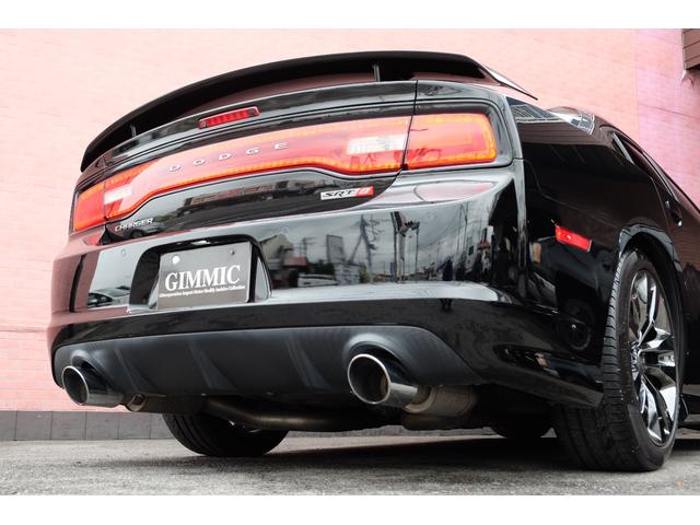 ダッジ・チャージャー ＳＲＴ８　新並／６．４ＨＥＭＩ／ＳＲ／２０ＡＷ／ＢＩＬＳＴＥＩＮショック／Ｅｉｂａｃｈサス／ＢｒｅｍｂｏキャリパーＢ／Ｂｏｒｌａエキゾースト／ＳＲＴハーフレザー／パナソニックナビ／フルセグ／リモートＥＧスタート（30枚目）
