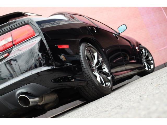 ダッジ・チャージャー ＳＲＴ８　新並／６．４ＨＥＭＩ／ＳＲ／２０ＡＷ／ＢＩＬＳＴＥＩＮショック／Ｅｉｂａｃｈサス／ＢｒｅｍｂｏキャリパーＢ／Ｂｏｒｌａエキゾースト／ＳＲＴハーフレザー／パナソニックナビ／フルセグ／リモートＥＧスタート（33枚目）
