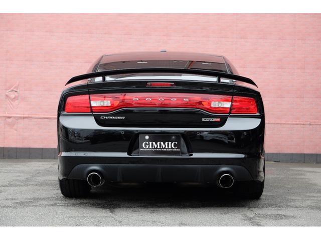 ダッジ・チャージャー ＳＲＴ８　新並／６．４ＨＥＭＩ／ＳＲ／２０ＡＷ／ＢＩＬＳＴＥＩＮショック／Ｅｉｂａｃｈサス／ＢｒｅｍｂｏキャリパーＢ／Ｂｏｒｌａエキゾースト／ＳＲＴハーフレザー／パナソニックナビ／フルセグ／リモートＥＧスタート（35枚目）