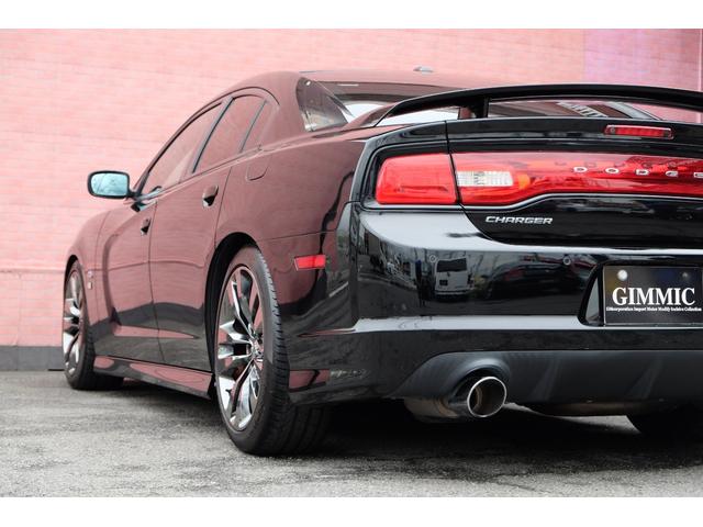 ダッジ・チャージャー ＳＲＴ８　新並／６．４ＨＥＭＩ／ＳＲ／２０ＡＷ／ＢＩＬＳＴＥＩＮショック／Ｅｉｂａｃｈサス／ＢｒｅｍｂｏキャリパーＢ／Ｂｏｒｌａエキゾースト／ＳＲＴハーフレザー／パナソニックナビ／フルセグ／リモートＥＧスタート（36枚目）