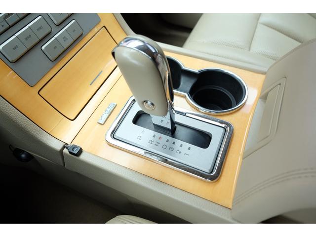 リンカーンナビゲーター アルティメイト　Ｌロングボディ／ＡＷＤ／２０１０モデル／ＨＤＤサイバーナビ／地デジ／ＤＶＤ／ＢＴ／純正リアモニター／ＳＲ／前後ドラレコ／ＥＴＣ／前横後カメラ／パワーランニングボード／パワーリフトゲート／シートヒーター（61枚目）