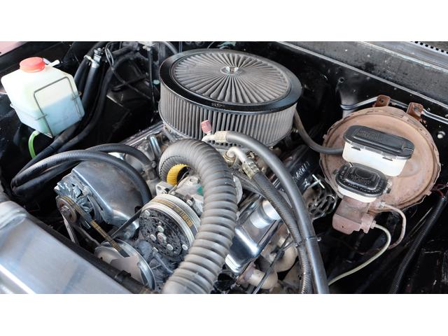 シボレーＣ－１０ 　ロングベッド／３５０ｃｉスモールブロック／ＮＯｘＰＭ適合／１ナンバー普貨／１９６５第一世代／マットブラック／ドアスムージング／エアサス／ダコタデジタルメーター／ベンチシート／全長５２５ｃｍ（22枚目）