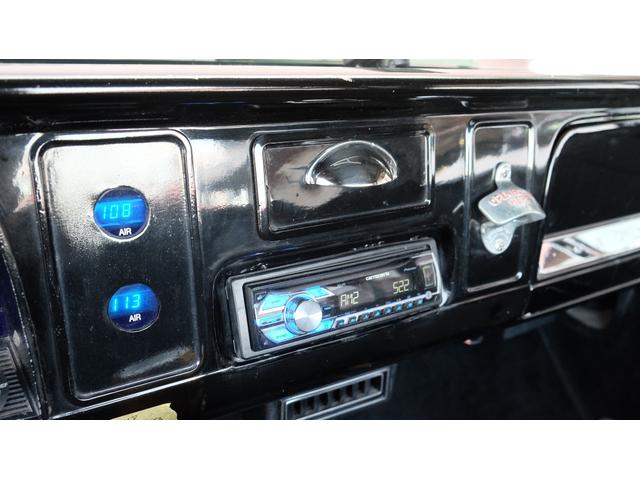 シボレーＣ－１０ 　ロングベッド／３５０ｃｉスモールブロック／ＮＯｘＰＭ適合／１ナンバー普貨／１９６５第一世代／マットブラック／ドアスムージング／エアサス／ダコタデジタルメーター／ベンチシート／全長５２５ｃｍ（64枚目）