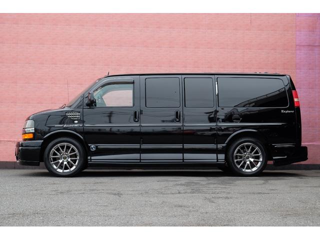 シボレーエクスプレス 　エクスプローラーリミテッドＳＥ／新車並行／ロールーフ／コンバージョン／５．３Ｌ／２ＷＤ／１オーナー／２０１４年モデル後期／１ナンバー／９５０登録／車検改善済／純正エアロ／純正２０インチＡＷ／電動ベッド（15枚目）