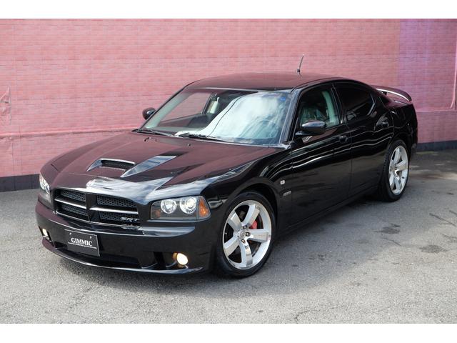 ダッジ・チャージャー ＳＲＴ８　２００８年後期／正規ディーラー車／５万ｋｍ／６．１ＨＥＭＩ／純正２０ＡＷ／Ｂｒｅｍｂｏキャリパー／ＢＩＬＳＴＥＩＮショック／サンルーフ／ＳＲＴ専用シート／ＭＯＰＡＲ＆ＨＵＲＳＴシフト／純正ＨＤＤナビ（3枚目）