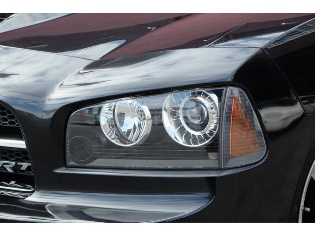 ダッジ・チャージャー ＳＲＴ８　２００８年後期／正規ディーラー車／５万ｋｍ／６．１ＨＥＭＩ／純正２０ＡＷ／Ｂｒｅｍｂｏキャリパー／ＢＩＬＳＴＥＩＮショック／サンルーフ／ＳＲＴ専用シート／ＭＯＰＡＲ＆ＨＵＲＳＴシフト／純正ＨＤＤナビ（4枚目）