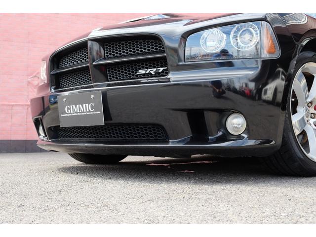 ダッジ・チャージャー ＳＲＴ８　２００８年後期／正規ディーラー車／５万ｋｍ／６．１ＨＥＭＩ／純正２０ＡＷ／Ｂｒｅｍｂｏキャリパー／ＢＩＬＳＴＥＩＮショック／サンルーフ／ＳＲＴ専用シート／ＭＯＰＡＲ＆ＨＵＲＳＴシフト／純正ＨＤＤナビ（7枚目）