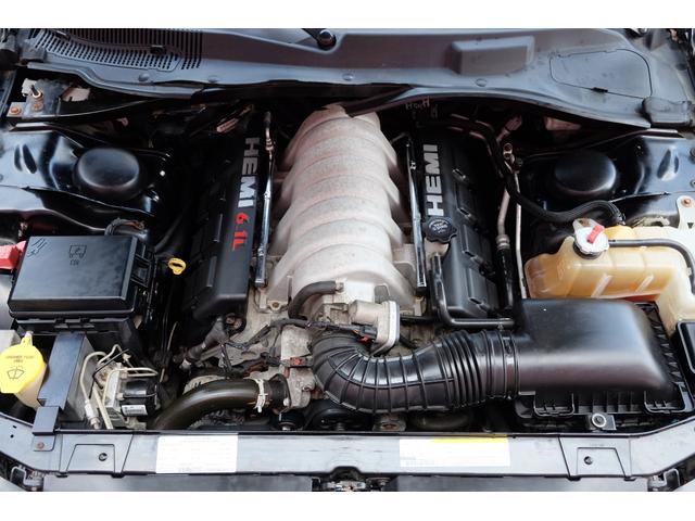 ダッジ・チャージャー ＳＲＴ８　２００８年後期／正規ディーラー車／５万ｋｍ／６．１ＨＥＭＩ／純正２０ＡＷ／Ｂｒｅｍｂｏキャリパー／ＢＩＬＳＴＥＩＮショック／サンルーフ／ＳＲＴ専用シート／ＭＯＰＡＲ＆ＨＵＲＳＴシフト／純正ＨＤＤナビ（27枚目）