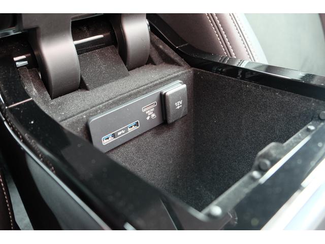 レンジローバーヴェラール ベースグレード　１８０ＰＳ　アダプティブクルーズＣＴ／ＢＳＭ／レザー＆クロスコンビシート／デュアルタッチスクリーンディスプレイ／フルセグ／ＢＴ／３６０度サラウンドカメラ／パドルシフト／ＬＥＤライト／パワーテールゲート／ドラレコ付（61枚目）