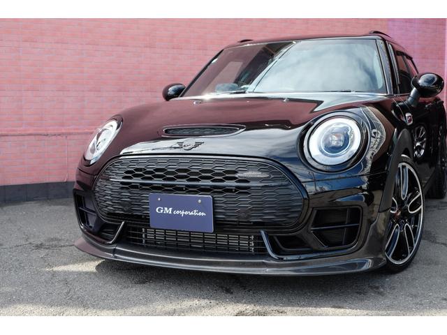 ＭＩＮＩ ＪＣＷ　クラブマン　エクスクルーシブスタイル　３ＤデザインＦｒエアロ／ＬＣＩ後期フェイス／後期ＬＥＤテール／ＭＩＮＩＹｏｕｒｓレザーラウンジシート／ＭＩＮＩＹｏｕｒｓインテリアイルミ／電動シート／シートメモリー／ピアノブラックＥＸ／地デジ／ＨＵＤ（5枚目）