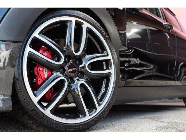 ＭＩＮＩ ＪＣＷ　クラブマン　エクスクルーシブスタイル　３ＤデザインＦｒエアロ／ＬＣＩ後期フェイス／後期ＬＥＤテール／ＭＩＮＩＹｏｕｒｓレザーラウンジシート／ＭＩＮＩＹｏｕｒｓインテリアイルミ／電動シート／シートメモリー／ピアノブラックＥＸ／地デジ／ＨＵＤ（12枚目）