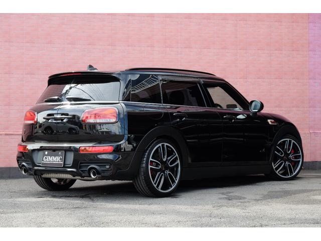 ＭＩＮＩ ＪＣＷ　クラブマン　エクスクルーシブスタイル　３ＤデザインＦｒエアロ／ＬＣＩ後期フェイス／後期ＬＥＤテール／ＭＩＮＩＹｏｕｒｓレザーラウンジシート／ＭＩＮＩＹｏｕｒｓインテリアイルミ／電動シート／シートメモリー／ピアノブラックＥＸ／地デジ／ＨＵＤ（20枚目）