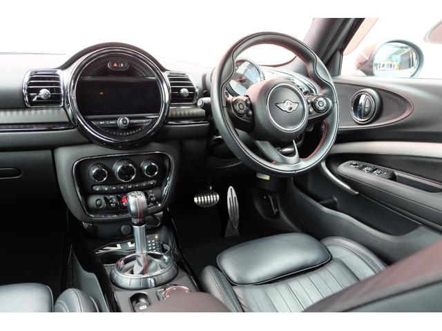 ＭＩＮＩ ＪＣＷ　クラブマン　エクスクルーシブスタイル　３ＤデザインＦｒエアロ／ＬＣＩ後期フェイス／後期ＬＥＤテール／ＭＩＮＩＹｏｕｒｓレザーラウンジシート／ＭＩＮＩＹｏｕｒｓインテリアイルミ／電動シート／シートメモリー／ピアノブラックＥＸ／地デジ／ＨＵＤ（35枚目）