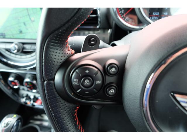 ＭＩＮＩ ＪＣＷ　クラブマン　エクスクルーシブスタイル　３ＤデザインＦｒエアロ／ＬＣＩ後期フェイス／後期ＬＥＤテール／ＭＩＮＩＹｏｕｒｓレザーラウンジシート／ＭＩＮＩＹｏｕｒｓインテリアイルミ／電動シート／シートメモリー／ピアノブラックＥＸ／地デジ／ＨＵＤ（52枚目）