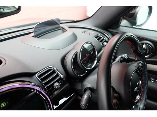 ＭＩＮＩ ＪＣＷ　クラブマン　エクスクルーシブスタイル　３ＤデザインＦｒエアロ／ＬＣＩ後期フェイス／後期ＬＥＤテール／ＭＩＮＩＹｏｕｒｓレザーラウンジシート／ＭＩＮＩＹｏｕｒｓインテリアイルミ／電動シート／シートメモリー／ピアノブラックＥＸ／地デジ／ＨＵＤ（66枚目）