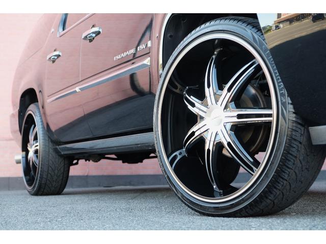 キャデラックエスカレード ＥＳＶ　ＫＭＣ２６インチＡＷ／フロントツインモニター／純正リアモニター２基／０９年メーター／電動ステアリングコラム／電動ランニングボード／ＳＲ／ＢＯＳＥ／ココアカシミヤ内装／電動リアゲート／セカンドキャプテン（18枚目）